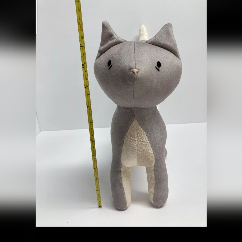 Crate & Barrel Crate & Kids Gray White Kitty Cat 12" Plush Embroidered Eyes